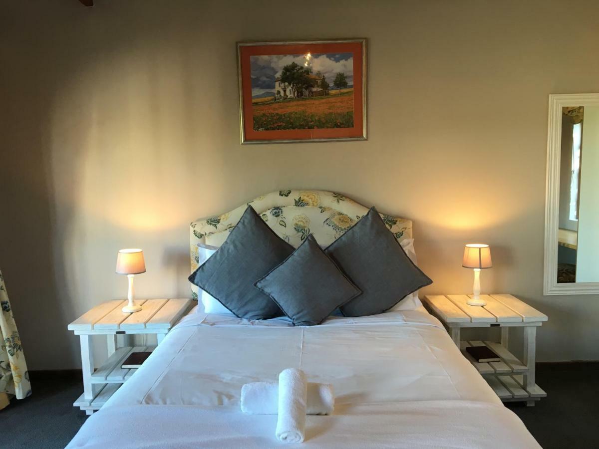 Smart Villa Guest House East London Bagian luar foto