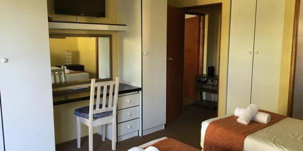 Smart Villa Guest House East London Bagian luar foto